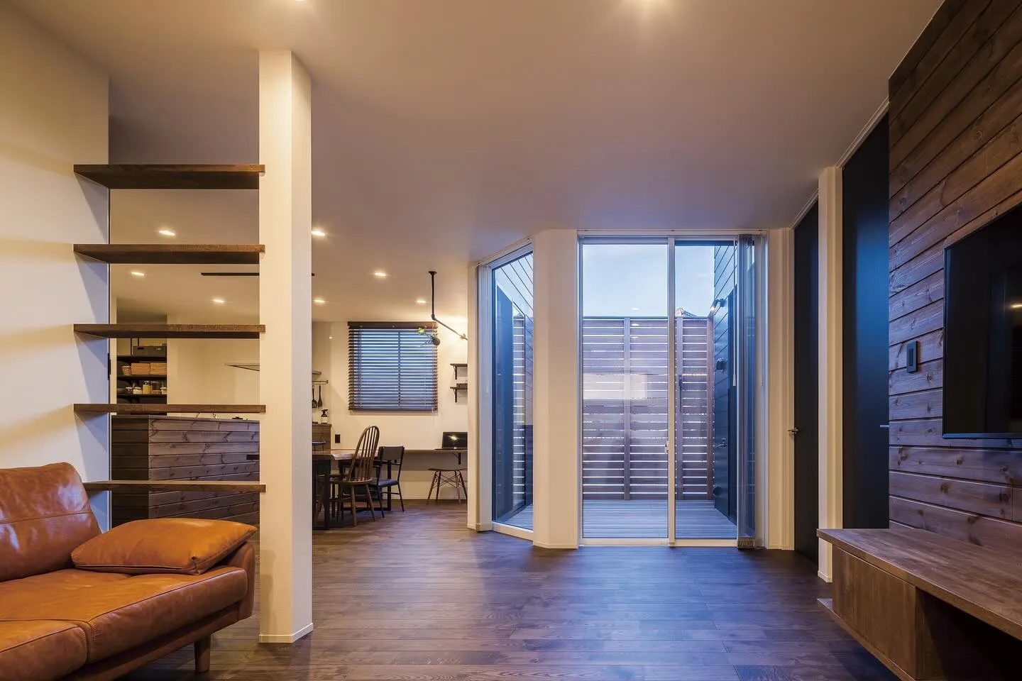 「夕方がいちばんやさしい家」